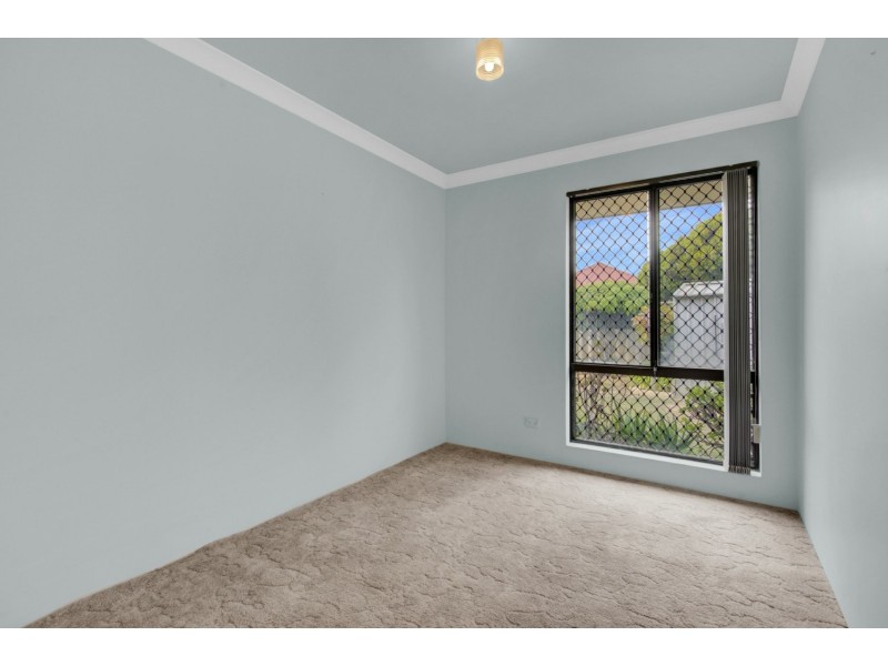 28 Wateredge Road, Thornlie WA 6108