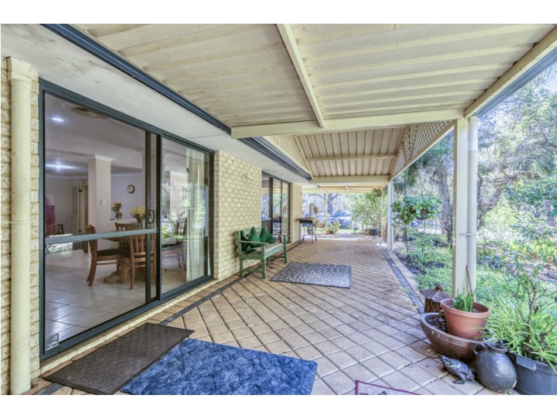 126 Blair Road, Oakford WA 6121