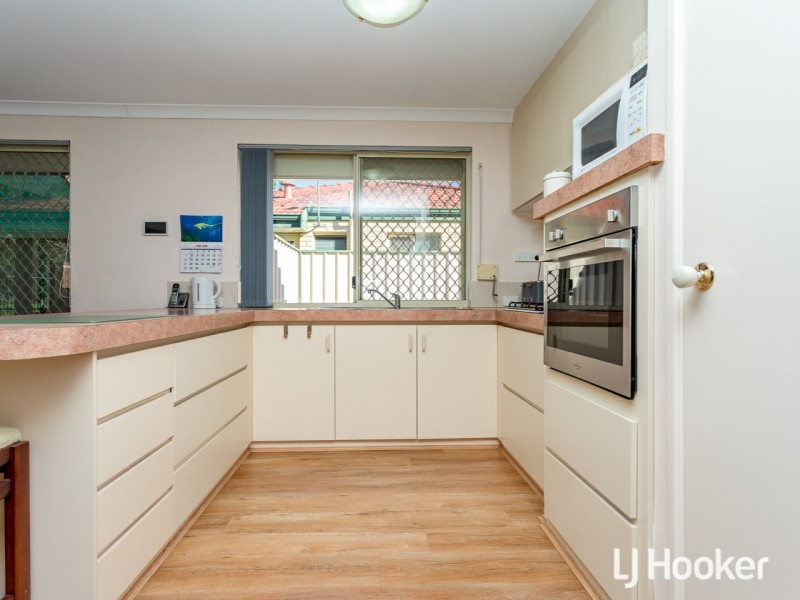 4/6 Heron Place, Maddington WA 6109