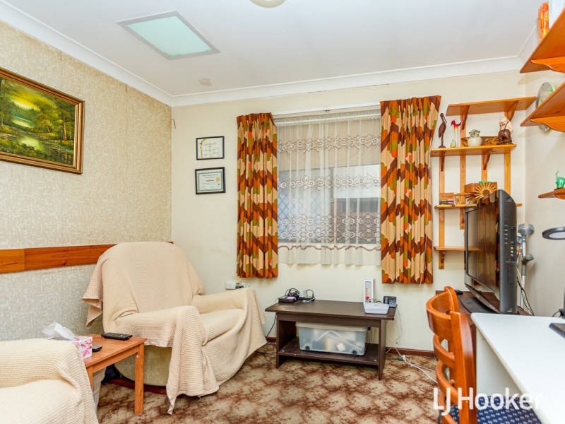 24 Hargrave Drive, Thornlie WA 6108