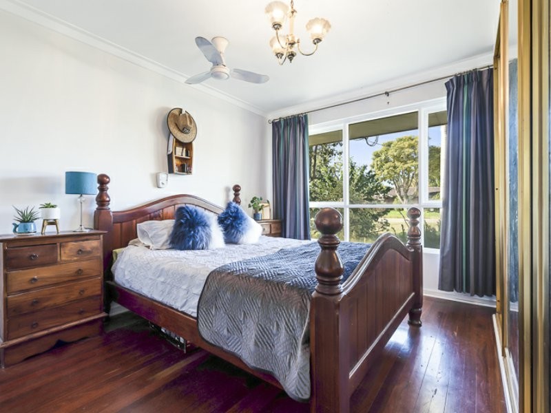 11 Kelton Way, Thornlie WA 6108