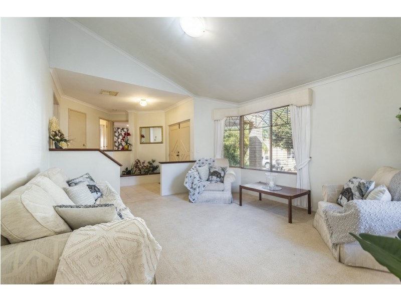 17 Prichard Place, Canning Vale WA 6155