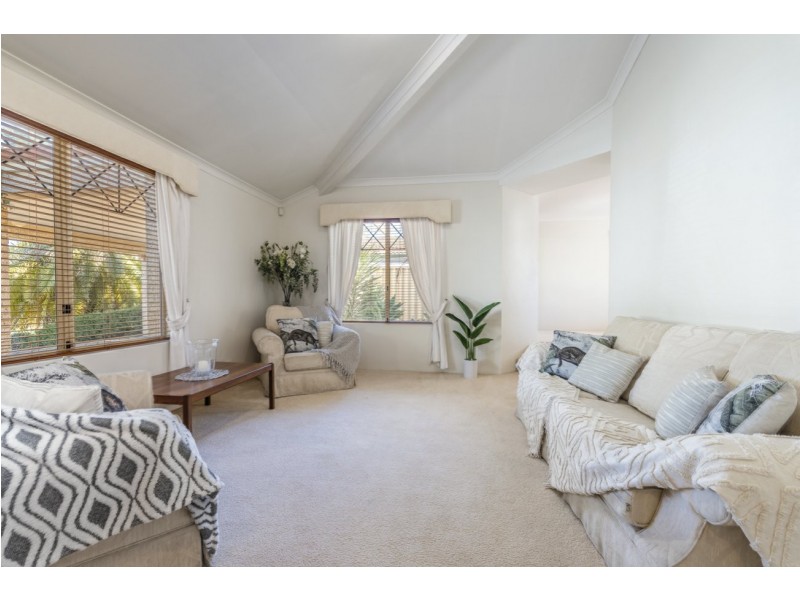 17 Prichard Place, Canning Vale WA 6155