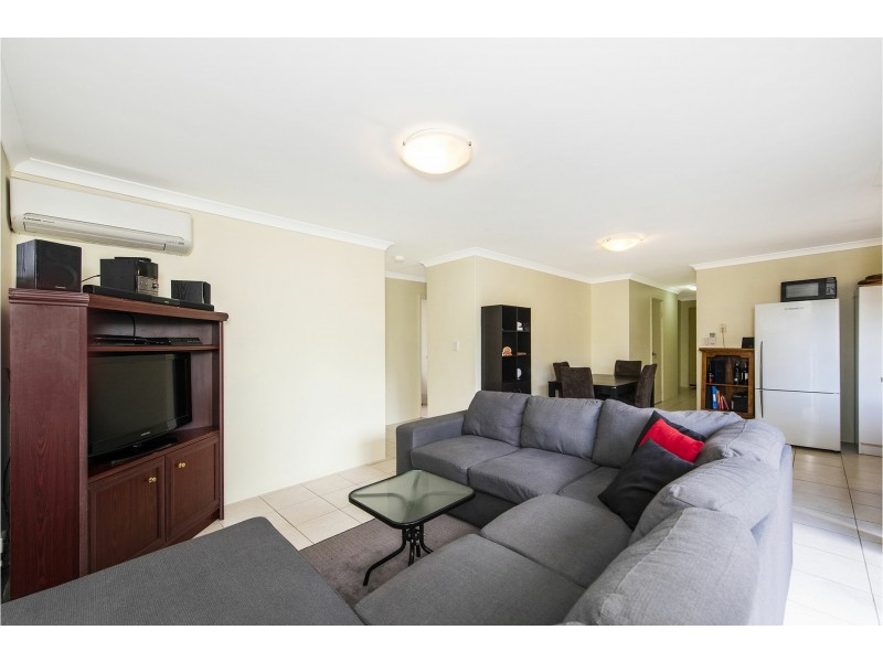 8/64 Sixth Road, Armadale WA 6112