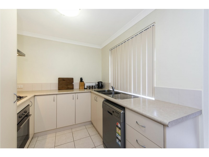 8/64 Sixth Road, Armadale WA 6112