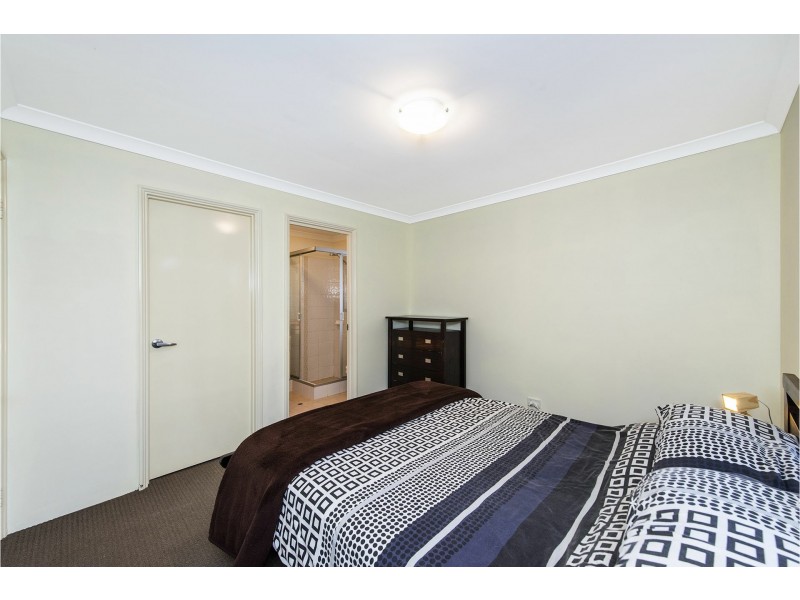 8/64 Sixth Road, Armadale WA 6112