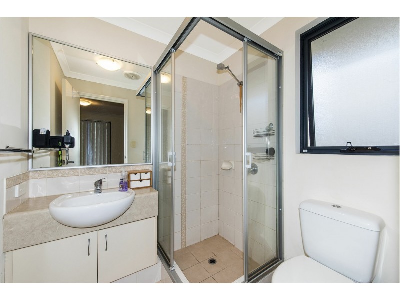 8/64 Sixth Road, Armadale WA 6112