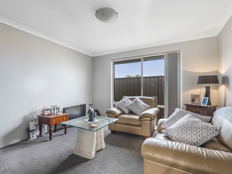 7 Savoy Place, Thornlie WA 6108