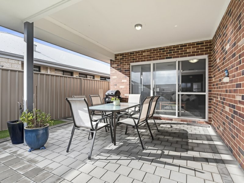 7 Savoy Place, Thornlie WA 6108