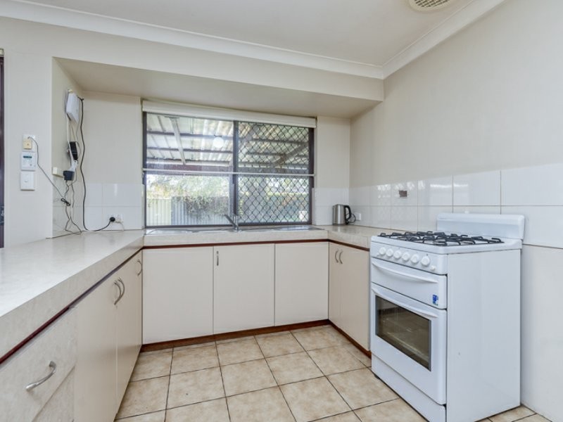 59 Constantine Court, Thornlie WA 6108