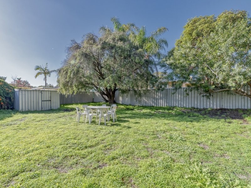59 Constantine Court, Thornlie WA 6108