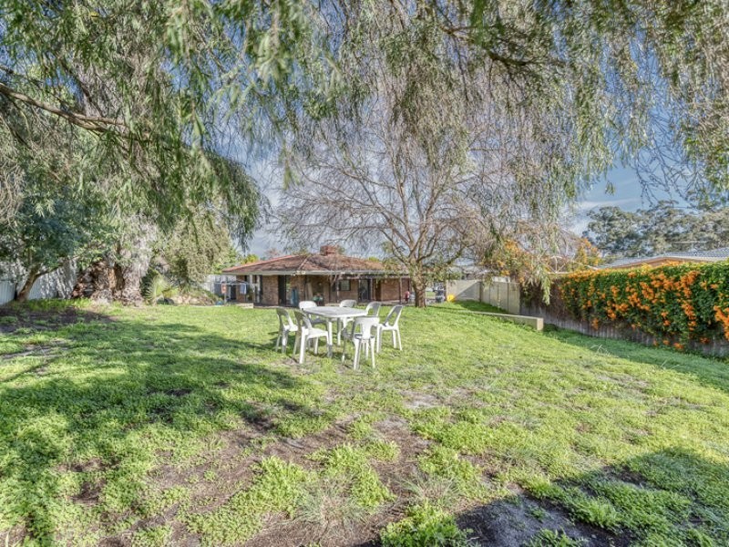 59 Constantine Court, Thornlie WA 6108
