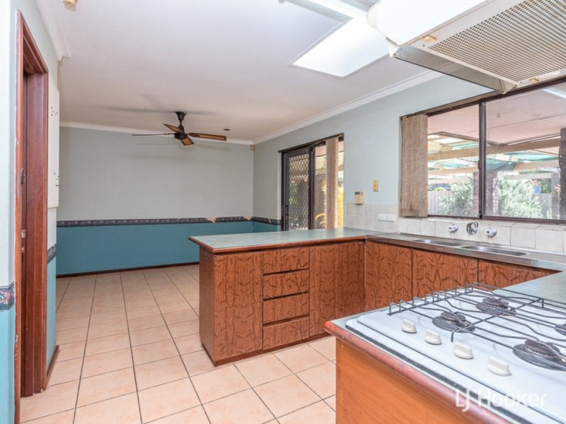 3 Patfield Place, Kelmscott WA 6111