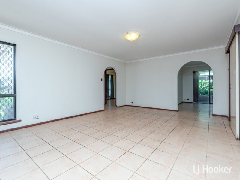 3 Patfield Place, Kelmscott WA 6111