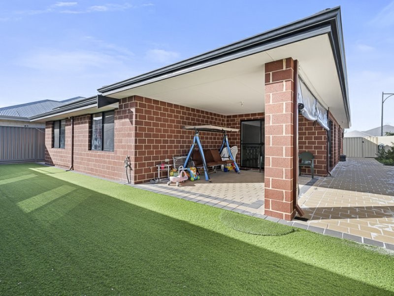 26 Limestone Rise, Piara Waters WA 6112