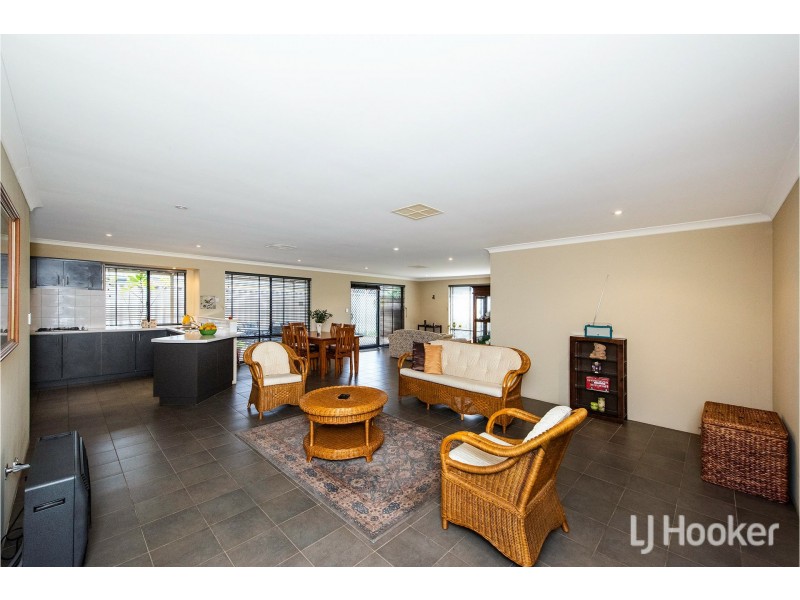 137 Bindoon Loop, Huntingdale WA 6110