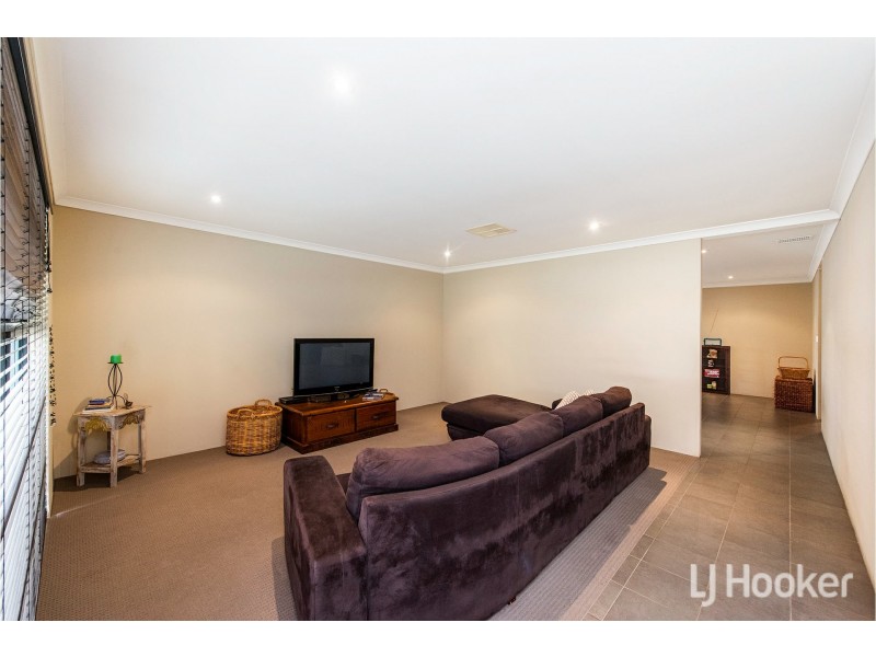 137 Bindoon Loop, Huntingdale WA 6110