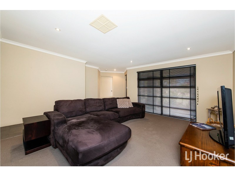 137 Bindoon Loop, Huntingdale WA 6110