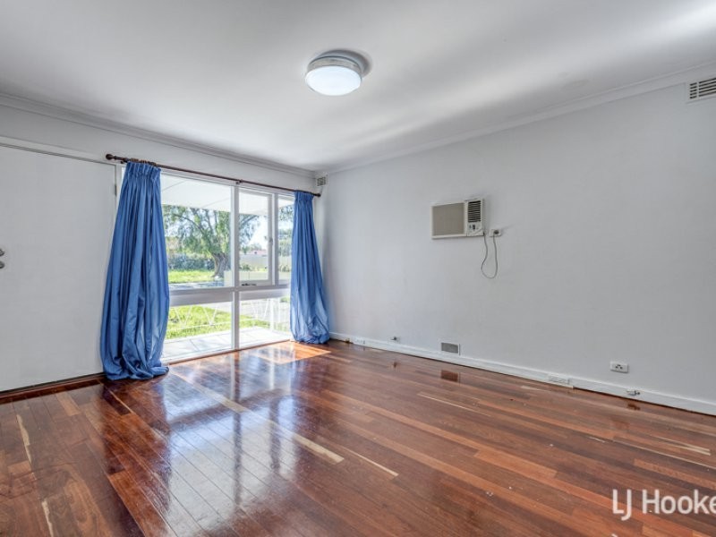 5 Drayton Court, Kelmscott WA 6111