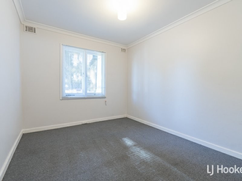 5 Drayton Court, Kelmscott WA 6111