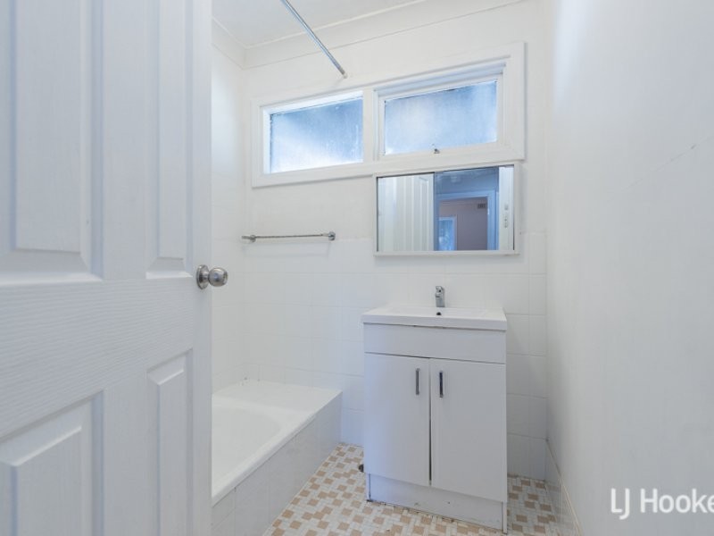 5 Drayton Court, Kelmscott WA 6111