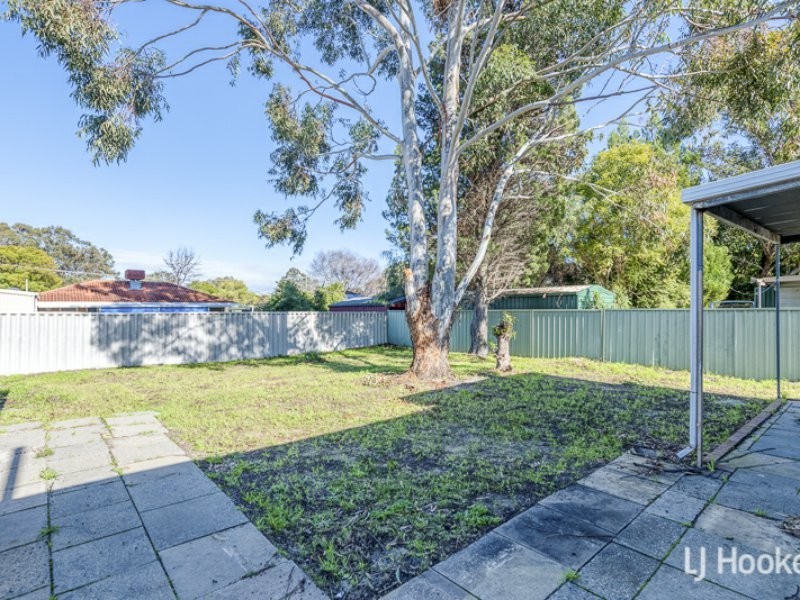 5 Drayton Court, Kelmscott WA 6111