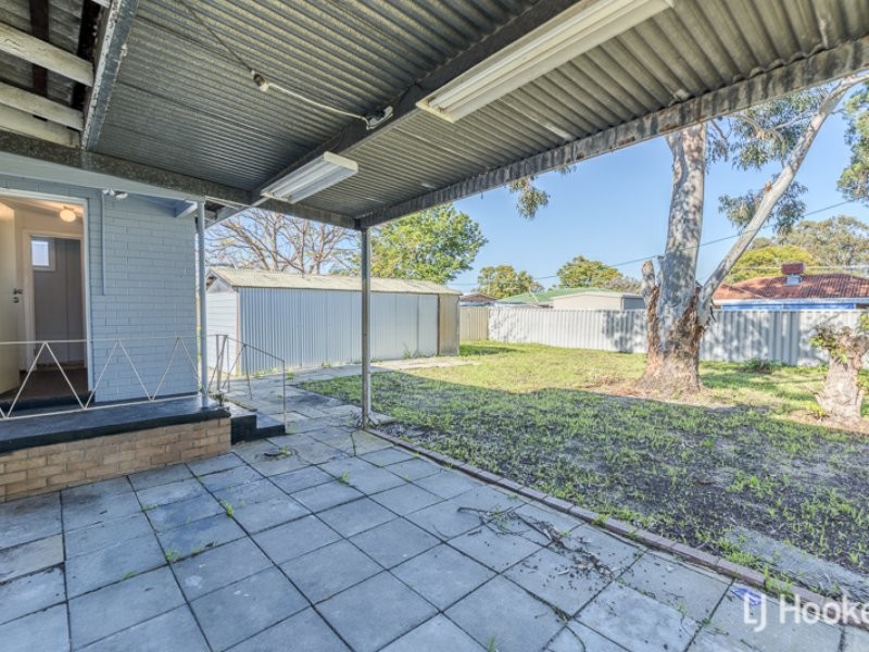 5 Drayton Court, Kelmscott WA 6111