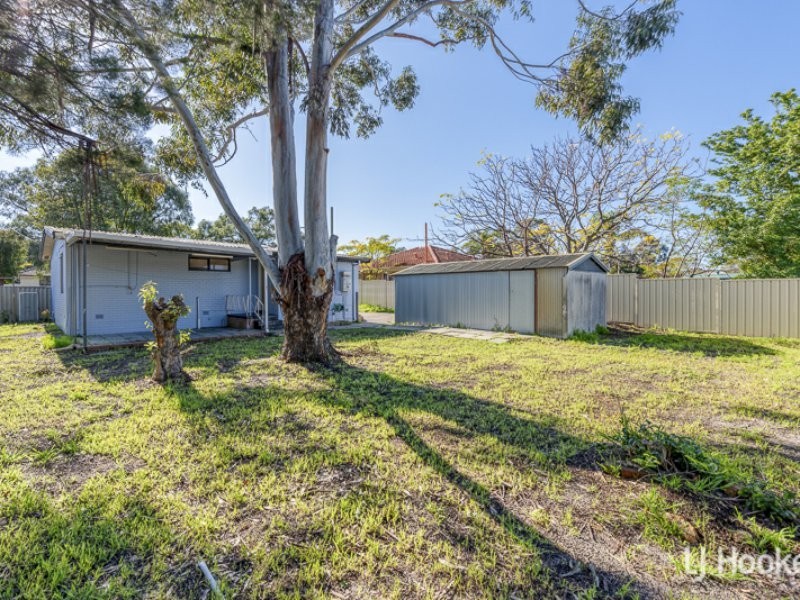 5 Drayton Court, Kelmscott WA 6111