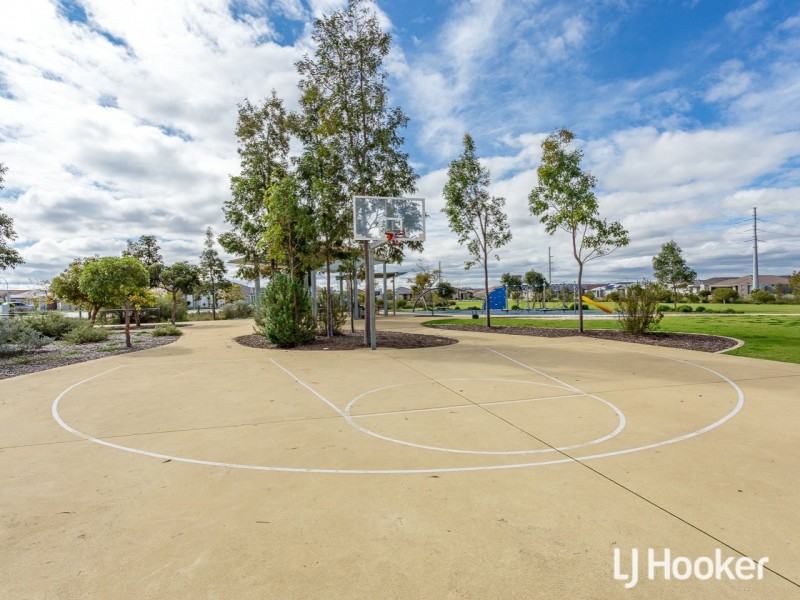 65 Whitmore Loop, Harrisdale WA 6112