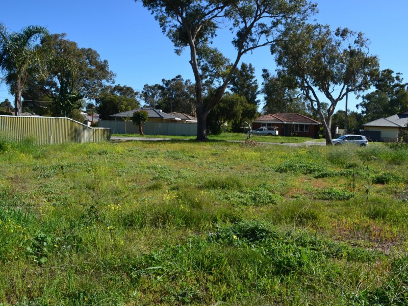 15 Broadley Place, Gosnells WA 6110