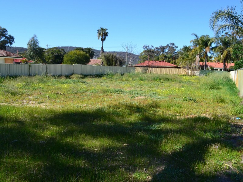 15 Broadley Place, Gosnells WA 6110