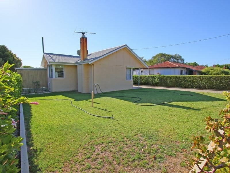 63 Wungong Road, Armadale WA 6112