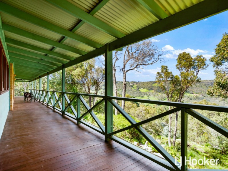 18 Calliandra Place, Roleystone WA 6111