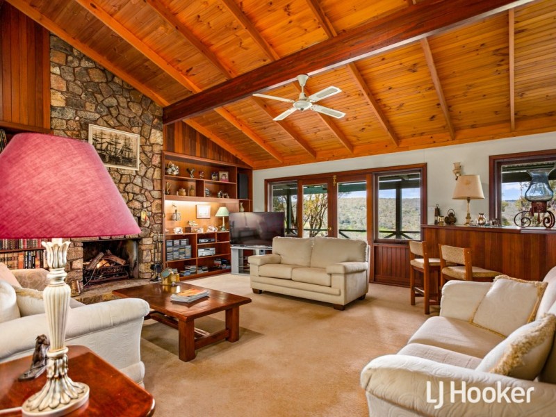 18 Calliandra Place, Roleystone WA 6111