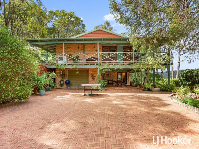 18 Calliandra Place, Roleystone WA 6111
