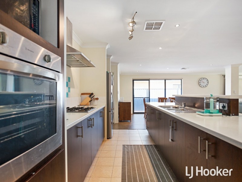 10 Dara Corner, Thornlie WA 6108