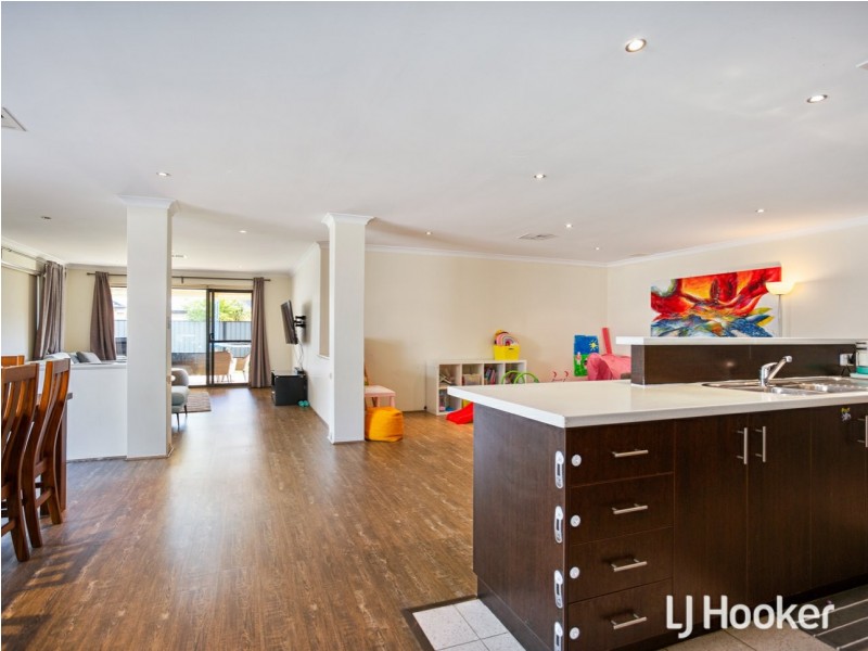 10 Dara Corner, Thornlie WA 6108