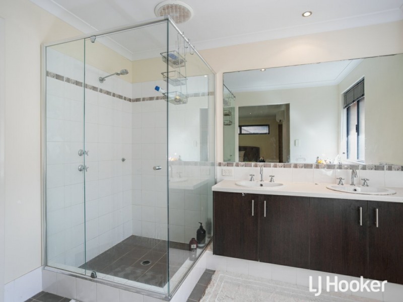 10 Dara Corner, Thornlie WA 6108