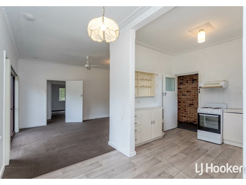 4 Elsie Street, Gosnells WA 6110