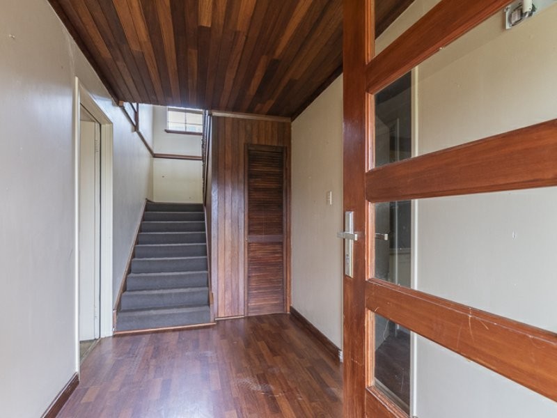 17 Jade Street, Mount Richon WA 6112