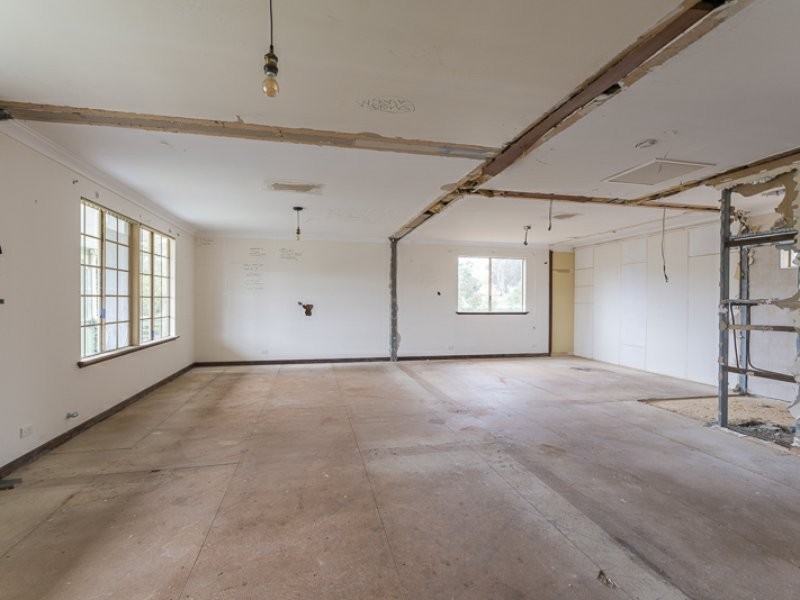 17 Jade Street, Mount Richon WA 6112