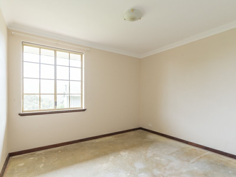 17 Jade Street, Mount Richon WA 6112