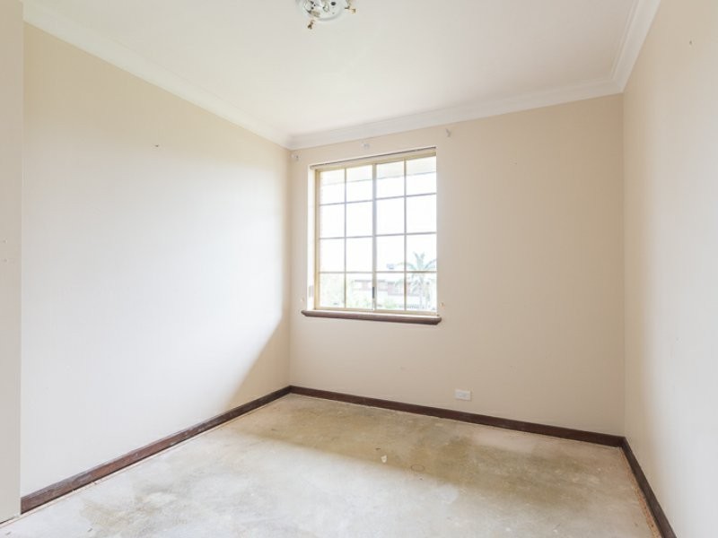 17 Jade Street, Mount Richon WA 6112