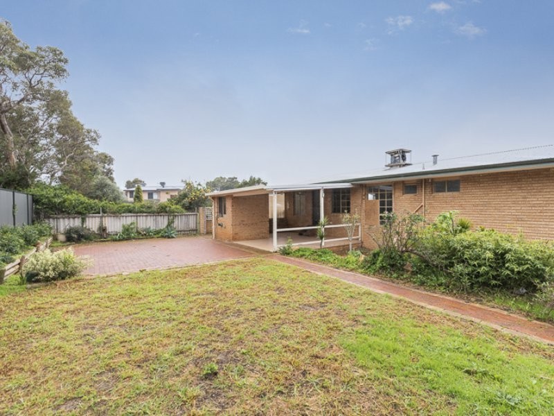 17 Jade Street, Mount Richon WA 6112