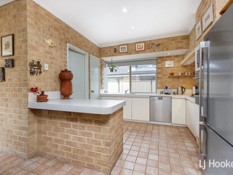 6 Bullfinch Street, Huntingdale WA 6110