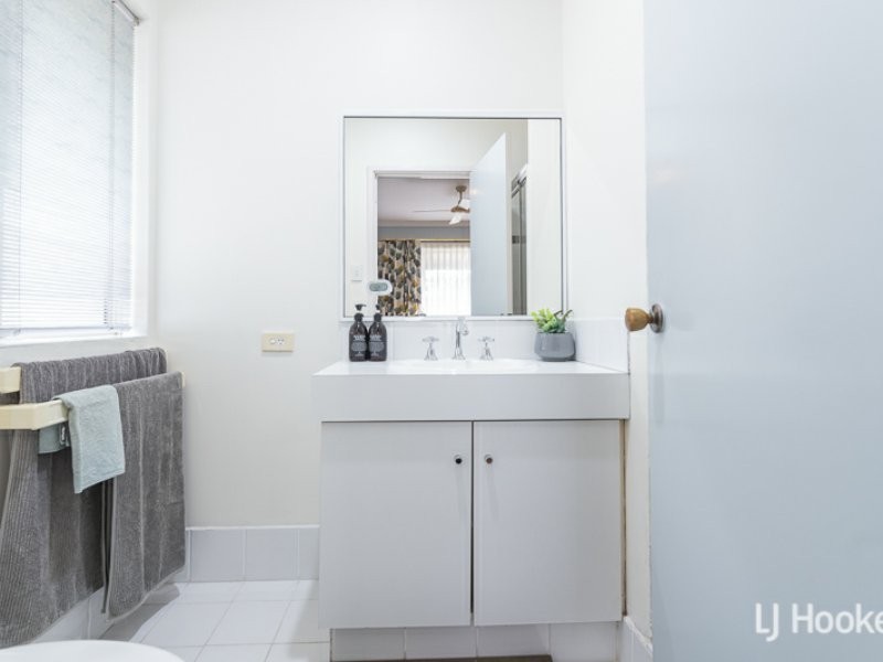 6 Bullfinch Street, Huntingdale WA 6110