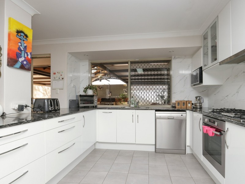 125 Warton Road, Thornlie WA 6108