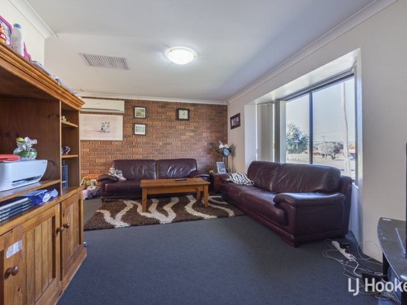 2 Pallinup Place, Gosnells WA 6110