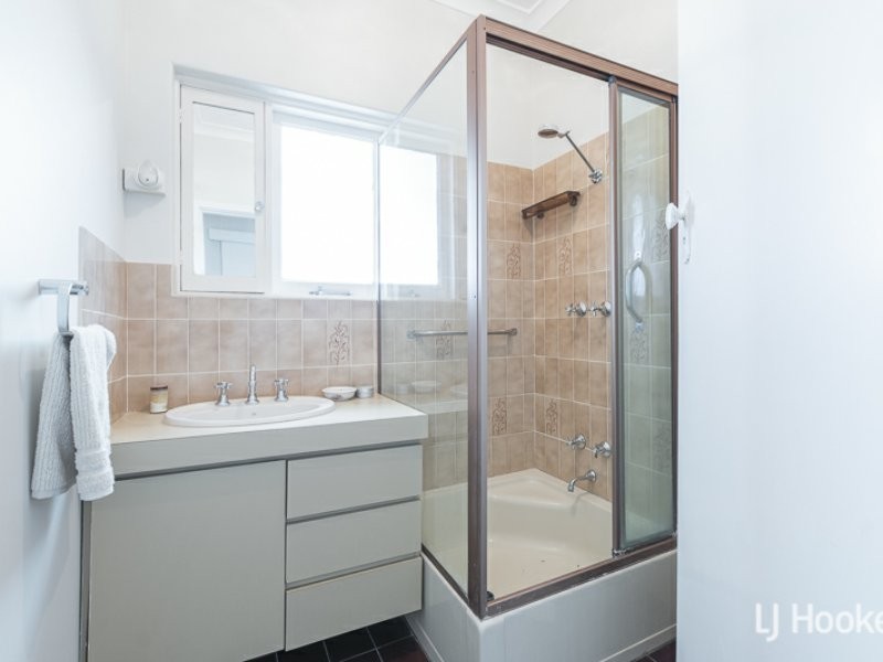 15 Wynyard Way, Thornlie WA 6108