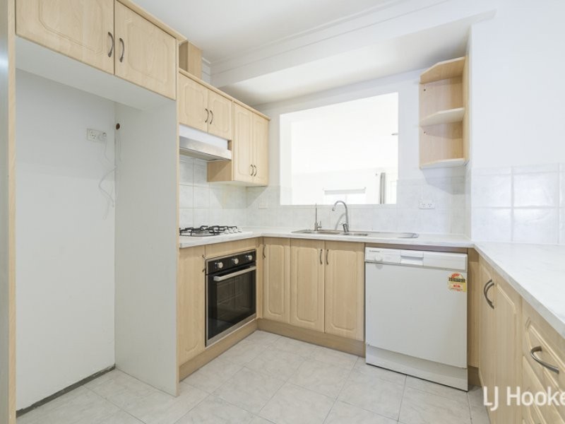 4 Leone Street, Thornlie WA 6108